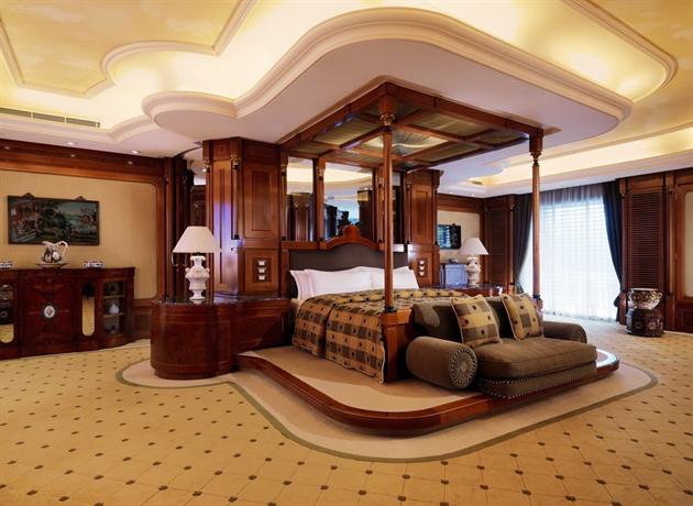 Grand Hills Hotel & Spa