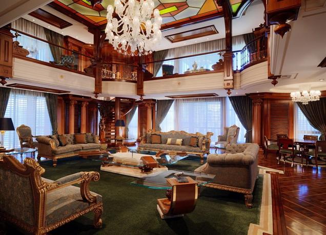 Grand Hills Hotel & Spa