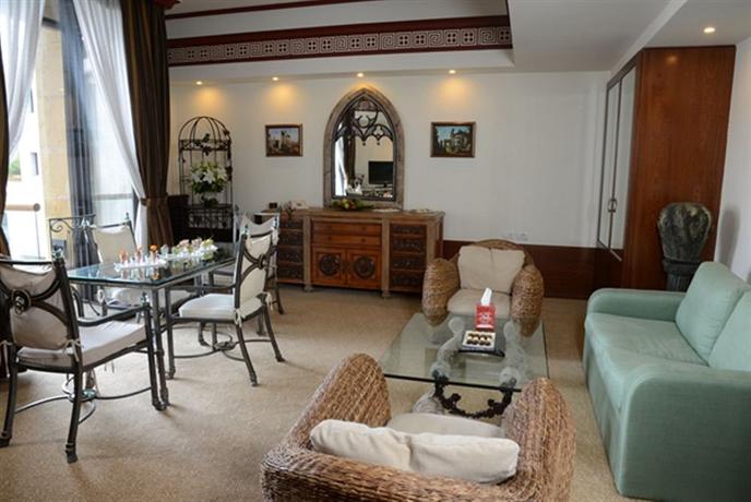 Grand Hills Hotel & Spa