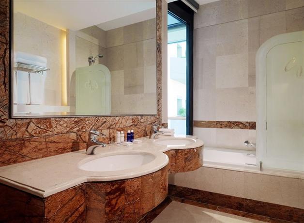 Grand Hills Hotel & Spa