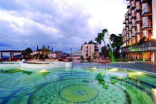 Grand Hills Hotel & Spa