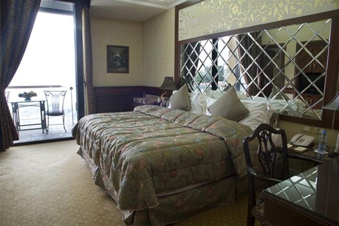 Grand Hills Hotel & Spa