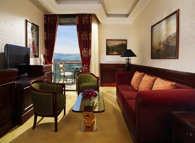 Grand Hills Hotel & Spa