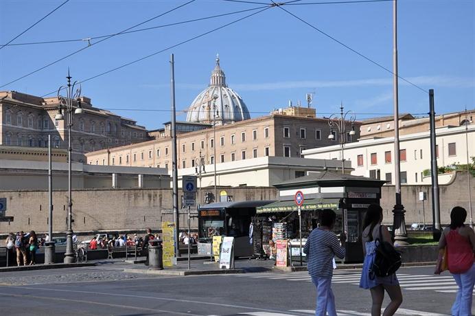 奥塔维亚诺食宿套房酒店