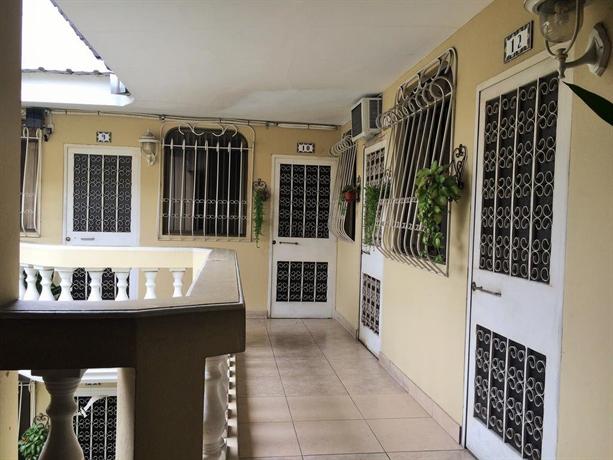 El Patio Suites