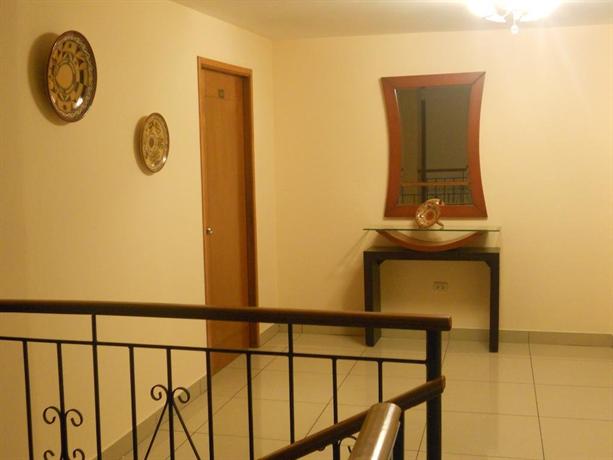 Yuraq Hotel