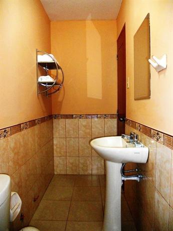 Yuraq Hotel