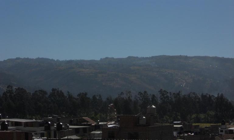 Yuraq Hotel