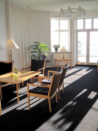 Sixtus Sinatur Hotel & Konference