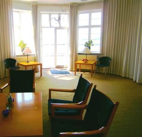 Sixtus Sinatur Hotel & Konference