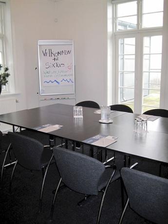 Sixtus Sinatur Hotel & Konference