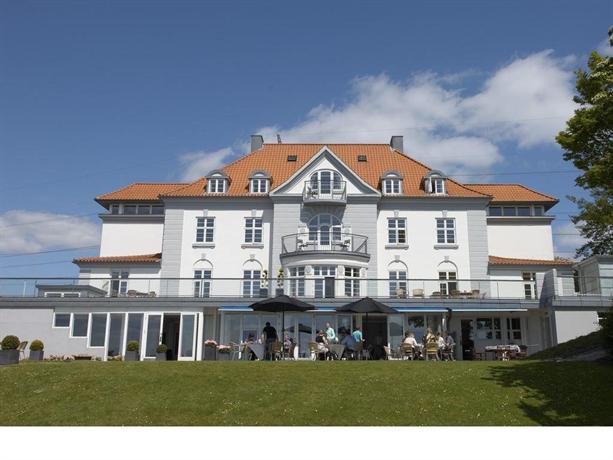 Sixtus Sinatur Hotel & Konference