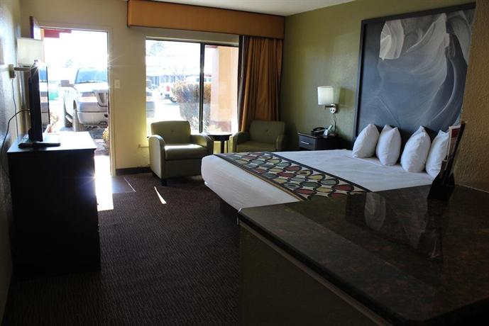 Super 8 by Wyndham NAU Downtown Conference Center Motel