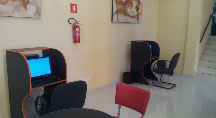 Hotel Calstar