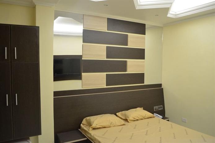 Hotel Calstar