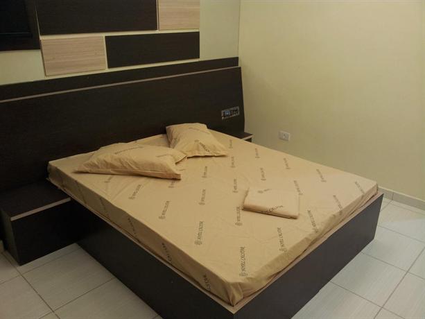 Hotel Calstar