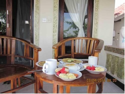 Solaluna Beach Homestay