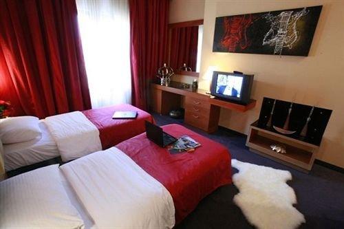 Duroy Hotel