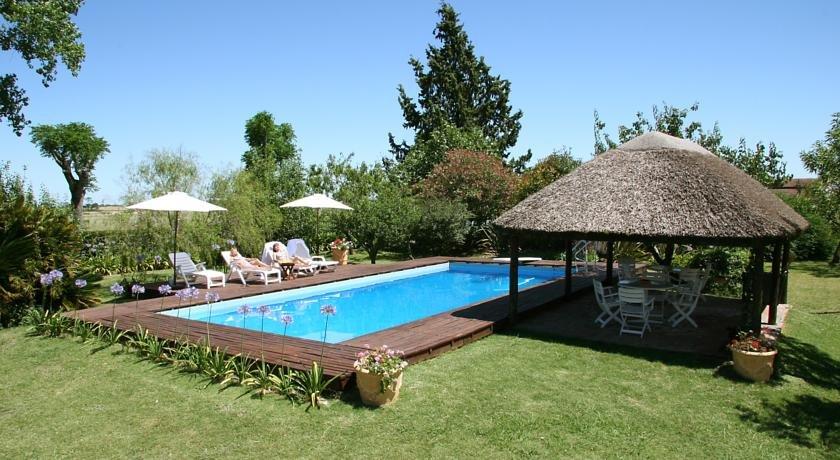 Hosteria Estancia La Paz