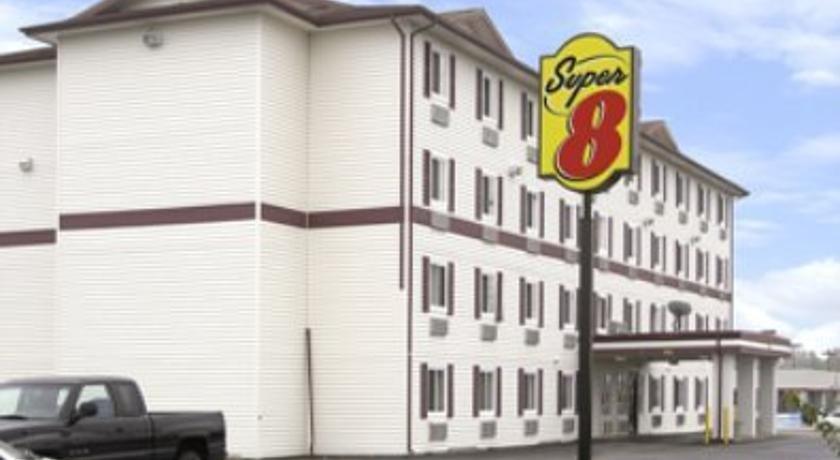 Super 8 by Wyndham Springfield East Hotel