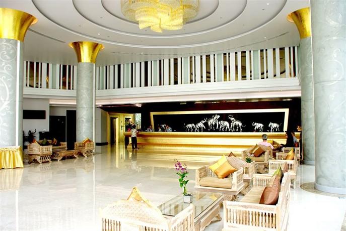 Aiyara Grand Hotel