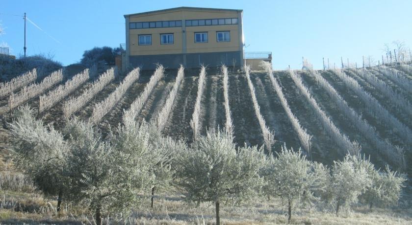 Agriturismo I Calanchi di Riosto Palaghiaccio Italy thumbnail