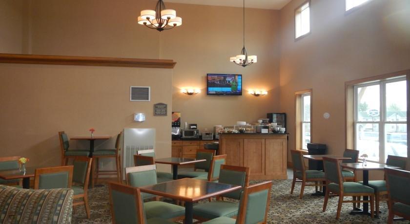 White River Inn & Suites