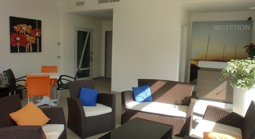 Residence Rivachiara check-in at Hotel Riviera in Viale Rovereto 95
