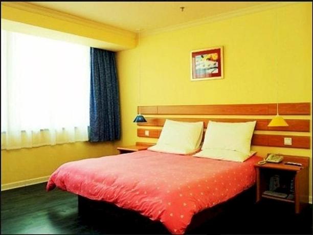Home Inn Guangzhou Middle Jiefang Road Gongyuanqian Metro Station