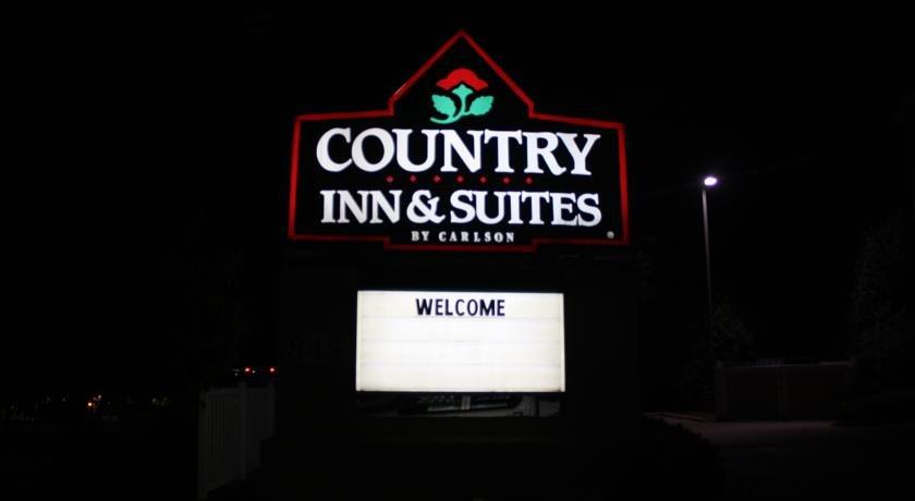 Country Inn & Suites by Radisson Asheville at Asheville Outlet Mall NC