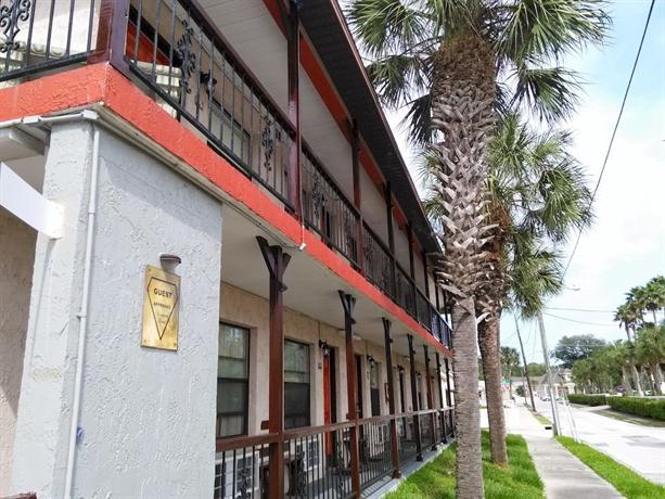 Merida Inn & Suites