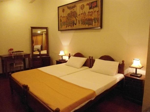 Kandy Lake Reach Hotel