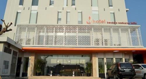 J Hotel - Bandara Soekarno Hatta