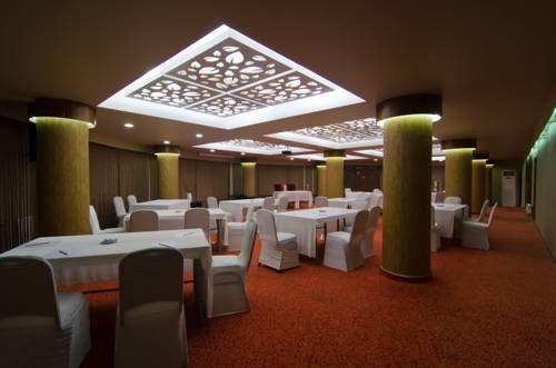 Roof Garden Hotel