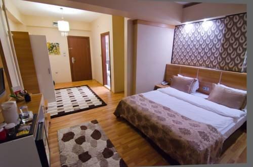 Roof Garden Hotel