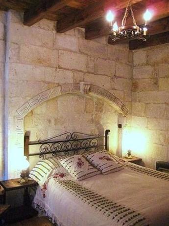 Traveller's Cave Hotel