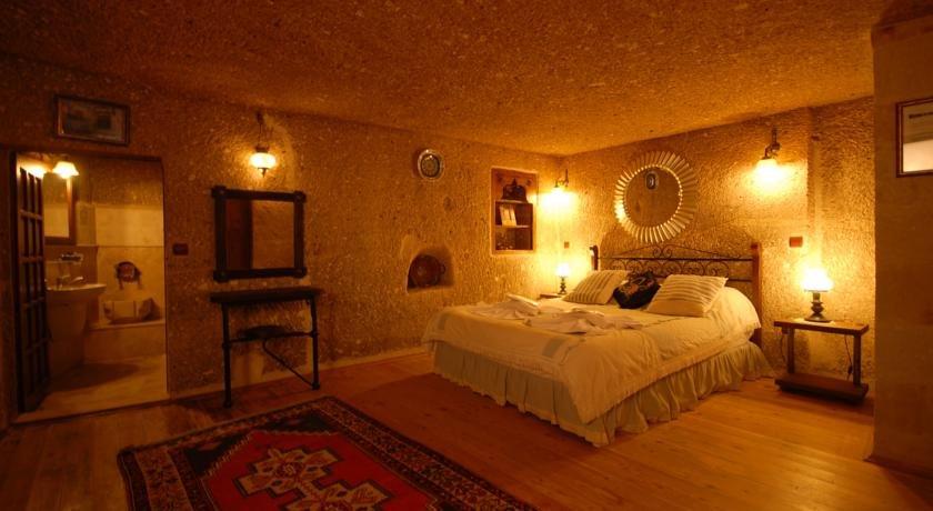 Traveller's Cave Hotel