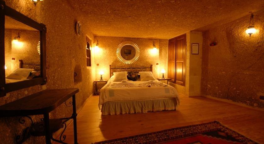 Traveller's Cave Hotel