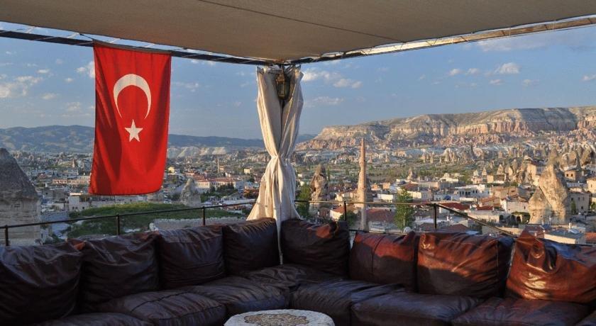 Traveller's Cave Hotel