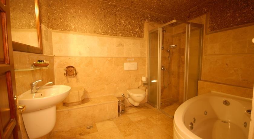 Traveller's Cave Hotel