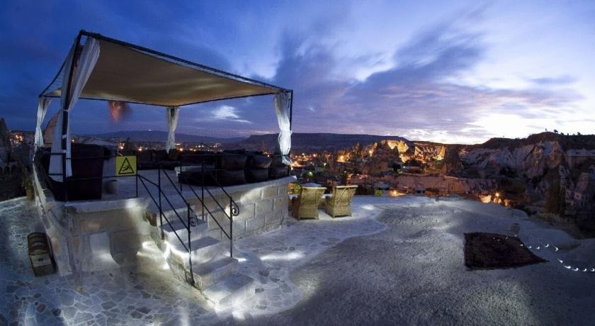 Traveller's Cave Hotel