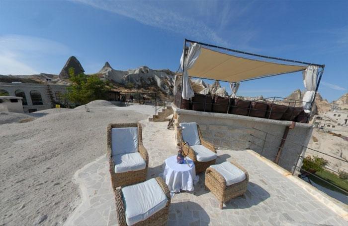 Traveller's Cave Hotel
