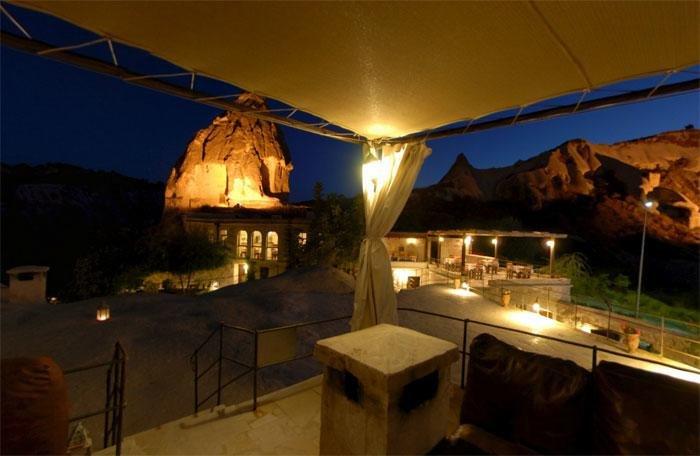 Traveller's Cave Hotel