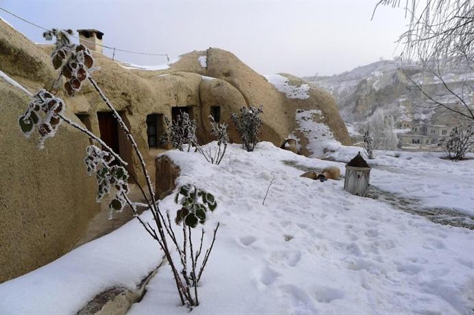 Traveller's Cave Hotel