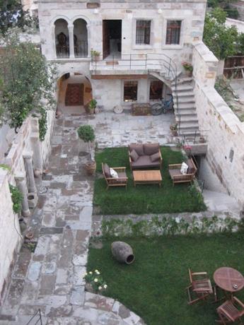 Traveller's Cave Hotel