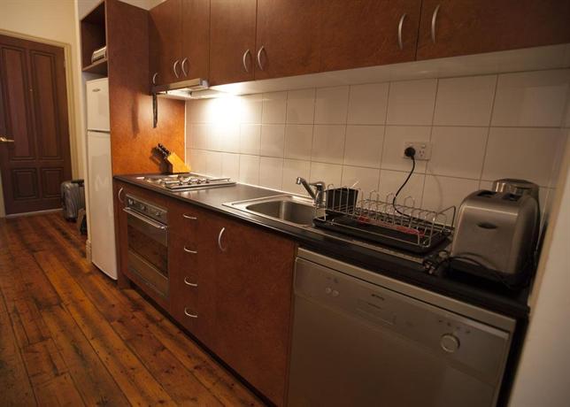 Flinders Lane Superior Studio Apartment