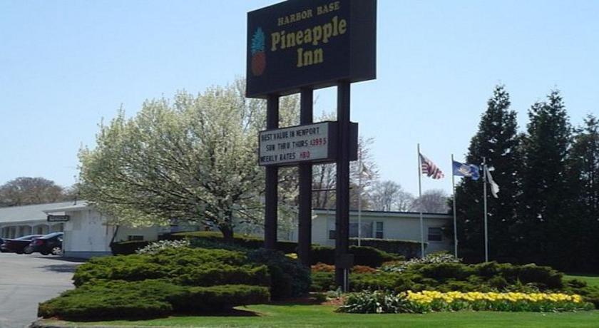 Harbor Base Pineapple Inn