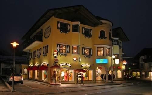 Haus am Platz - Weitgasser Altenmarkt im Pongau Train Station Austria thumbnail