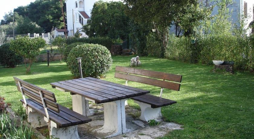 Apartments Sestan