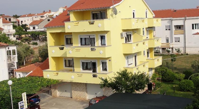 Apartments Sestan